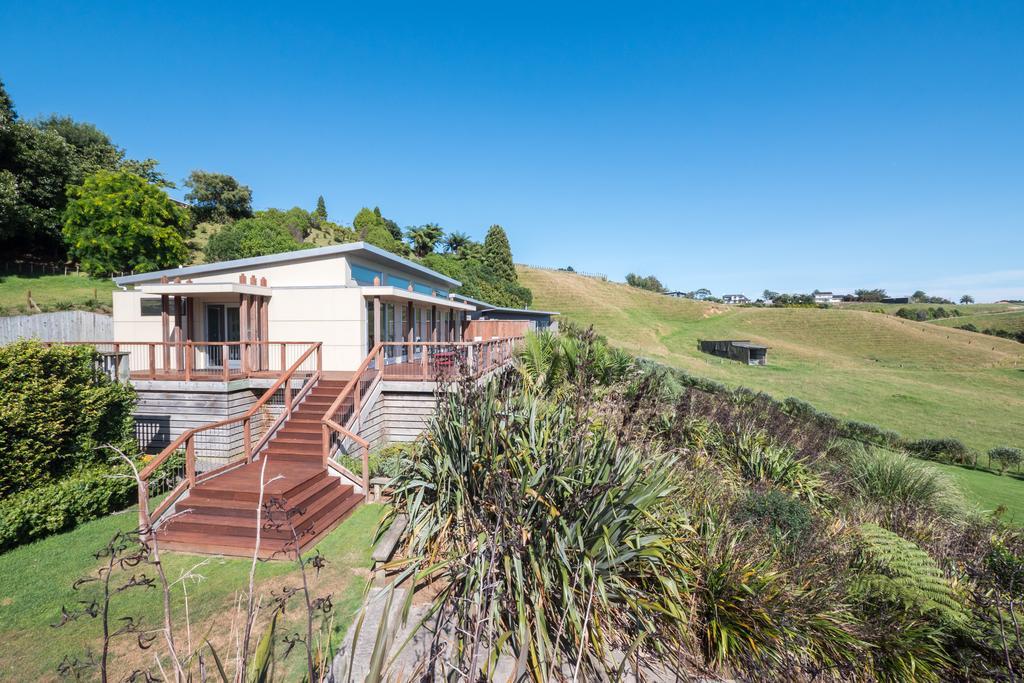 Aparthotel One Burgess Hill New Plymouth Esterno foto