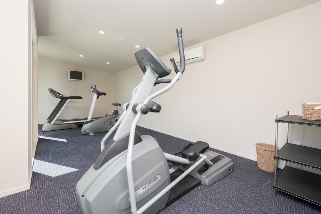 Aparthotel One Burgess Hill New Plymouth Esterno foto