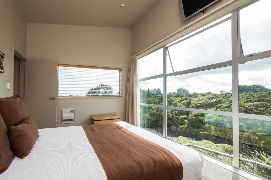 Aparthotel One Burgess Hill New Plymouth Esterno foto
